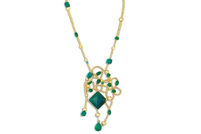 Lot 94 - A GREEN CHALCEDONY AND HEMATITE NECKLACE, the...