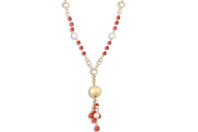 Lot 66 - A GOLD, CORAL AND PEARL NECKLACE, the beaded...