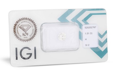 Lot 328 - AN UNMOUNTED DIAMOND, in a sealed IGI packet....