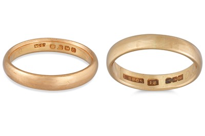 Lot 131 - A PAIR OF YELLOW GOLD WEDDING BANDS, 14ct and...