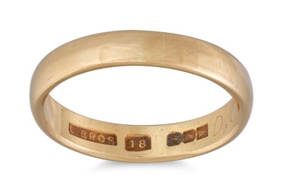 Lot 131 - A PAIR OF YELLOW GOLD WEDDING BANDS, 14ct and...
