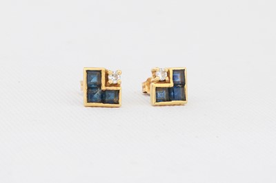 Lot 41 - A PAIR OF 18CT YELLOW GOLD DIAMOND AND...