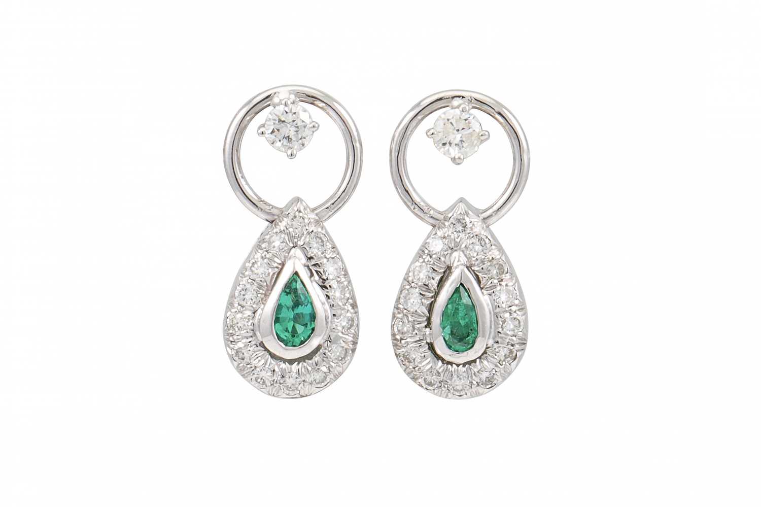 Lot 350 - A PAIR OF EMERALD AND DIAMOND CLUSTER EARRINGS,...