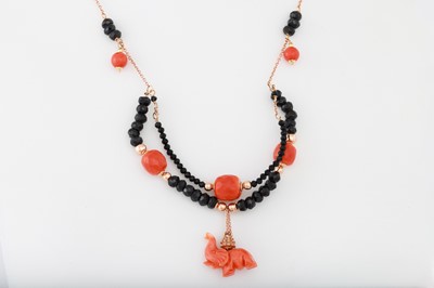 Lot 111 - A CORAL AND ONYX NECKLACE, beaded necklace,...