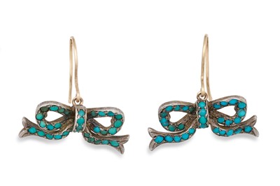 Lot 46 - A COLLECTION OF VINTAGE AND LATER EARRINGS, to...
