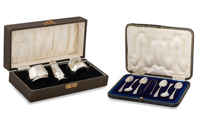 Lot 425 - A CASED SET OF SIX SILVER TEA SPOONS, along...