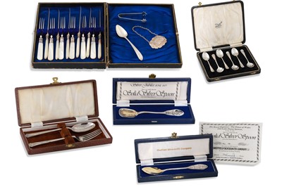 Lot 427 - A LARGE MISCELLANEOUS COLLECTION OF SILVER...