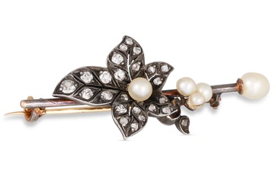 Lot 172 - AN ANTIQUE DIAMOND AND PEARL SET BROOCH, the...