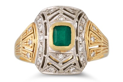 Lot 167 - AN 18CT YELLOW GOLD EMERALD AND DIAMOND...