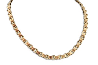 Lot 193 - A 9CT GOLD NECKLACE, wave design, 23.8 g. 16"...