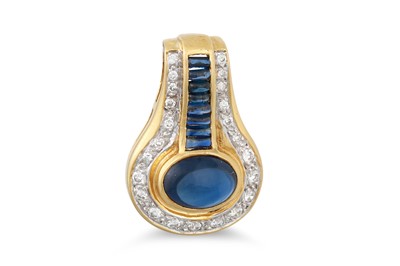 Lot 186 - A DIAMOND AND SAPPHIRE PENDANT, the cabochon...