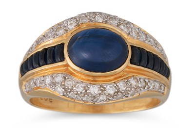 Lot 187 - A DIAMOND AND SAPPHIRE RING, the cabochon...