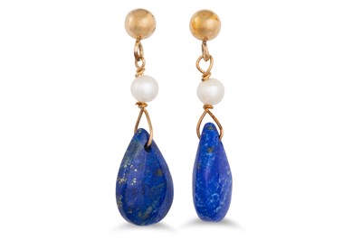 Lot 20 - A PAIR OF LAPIS AND PEARL DROP EARRINGS,...