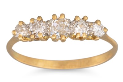 Lot 118 - A DIAMOND FIVE STONE RING, mounted in 18ct...