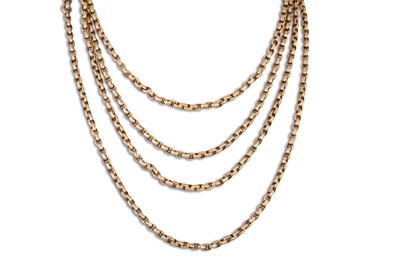 Lot 139 - AN ANTIQUE GOLD MUFF CHAIN, Belcher link,...