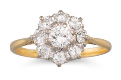 Lot 147 - A DIAMOND CLUSTER RING, the brilliant cut...