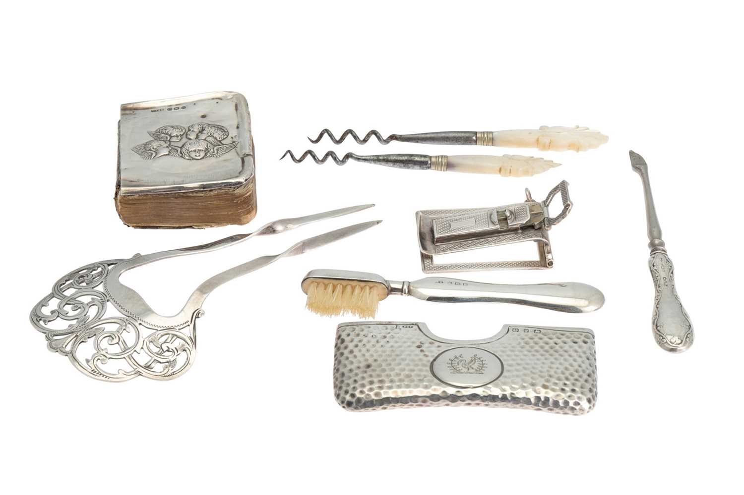 Lot 15 - AN ATTRACTIVE EDWARDIAN SILVER HAIR SLIDE By...