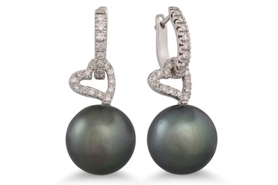 Lot 251 - A PAIR OF CULTURED TAHITIAN PEARL AND DIAMOND...