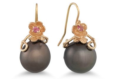 Lot 294 - A PAIR OF CULTURED TAHITIAN PEARL AND PINK...