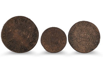 Lot 335 - 1689-90 LOT OF 3 X JAMES II IRISH GUNMONEY...