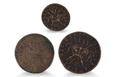 Lot 337 - 1689-90 LOT OF 3 X JAMES II IRISH GUNMONEY...