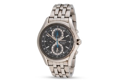 Lot 304 - A GENT'S SEIKO CHRONOGRAPH WRISTWATCH,...