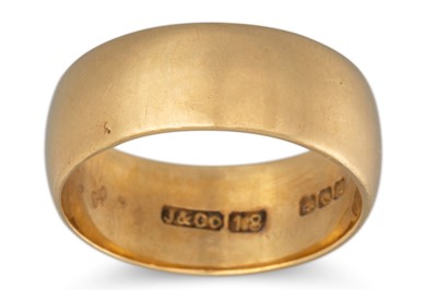 Lot 91 - AN 18CT GOLD WEDDING BAND, size K - L, 6.2 g.