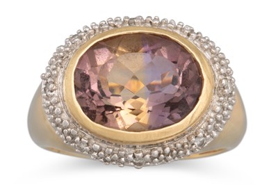 Lot 127 - A QUARTZ AND DIAMOND CLUSTER RING, mounted in...