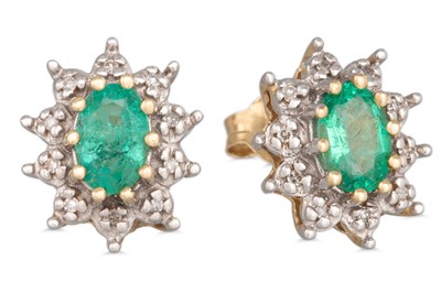 Lot 88 - A PAIR OF EMERALD AND DIAMOND CLUSTER EARRINGS,...