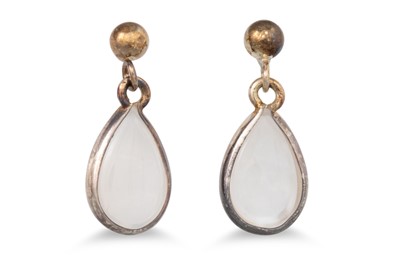 Lot 97 - A PAIR OF MOONSTONE DROP EARRINGS, mounted in...