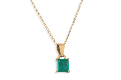 Lot 226 - AN EMERALD PENDANT, the single rectangular...