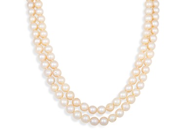 Lot 207 - A TWO ROWED CULTURED PEARL NECKLACE, to a...