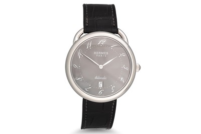 Lot 398 - A GENT'S HERMÉS 'ARCEAU' STAINLESS STEEL...