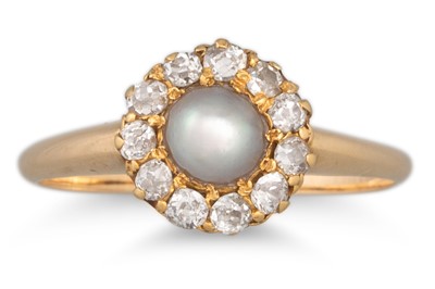 Lot 366 - A VINTAGE PEARL AND DIAMOND DRESS RING,...