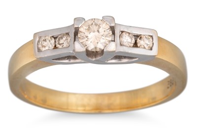 Lot 140 - A DIAMOND THREE STONE RING, mounted in 14ct...