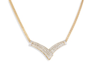 Lot 181 - A DIAMOND NECKLACE, comprising baguette and...