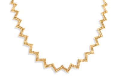 Lot 182 - A 9CT GOLD NECKLACE, in bead link zigzag form,...