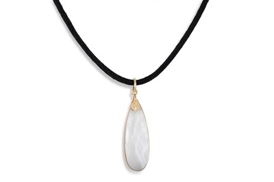 Lot 362 - A QUARTZ PENDANT, the briolette drop mounted...