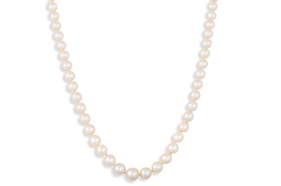 Lot 247 - A SET OF CULTURED PEARLS, graduated, to a...