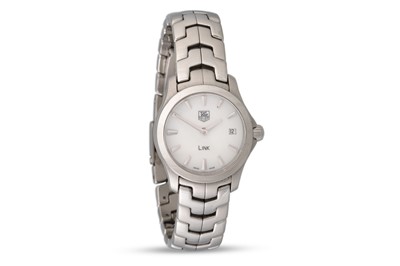 Lot 392 - A LADY'S TAG HEUER WRISTWATCH, stainless steel...