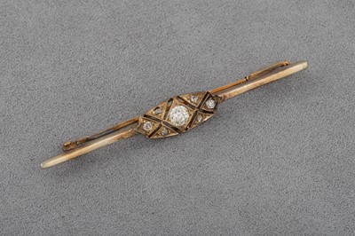 Lot 149 - A DIAMOND SET BROOCH, the old cut diamonds...