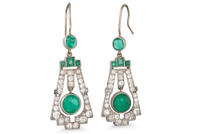 Lot 95 - A PAIR OF EARLY 20TH CENTURY EMERALD AND...