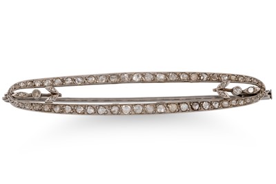 Lot 97 - AN ANTIQUE DIAMOND BAR BROOCH, elongated oval...