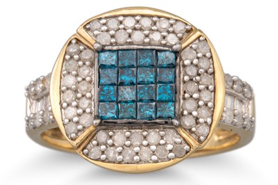 Lot 83 - A BLUE AND WHITE DIAMOND CLUSTER RING, mounted...