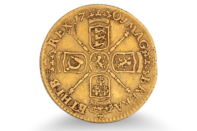 Lot 421 - A HALF GOLD GUINEA 1701 ENGLISH COIN, George...