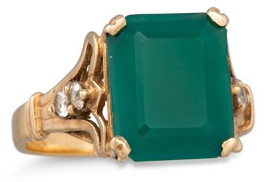 Lot 43 - A LADY'S STONE SET DRESS RING, mounted in 9ct...