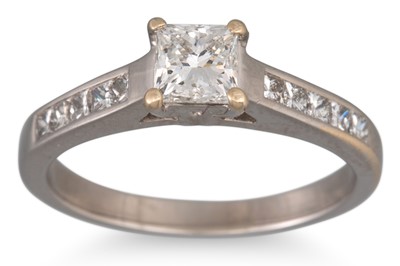 Lot 352 - A DIAMOND SOLITAIRE RING, the princess cut...