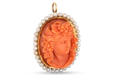 Lot 15 - AN ANTIQUE CARVED CORAL CAMEO, depicting a...