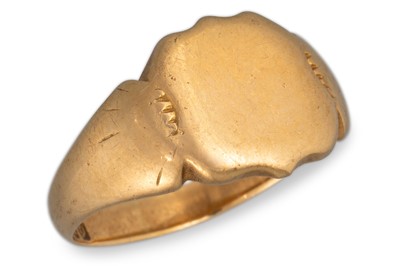 Lot 230 - AN 18CT GOLD SIGNET RING, 7.7 g. size Q-R