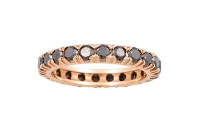 Lot 280 - A BLACK DIAMOND ETERNITY RING, mounted in 18ct...